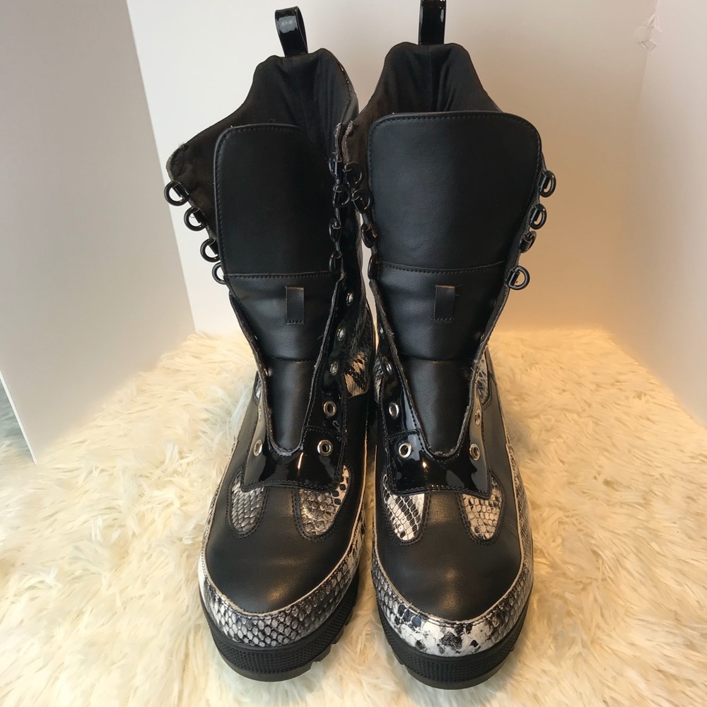 FASHION NOVA PLATFORM SNAKEPRINT LACE BOOT SIZE 11 - Picture 8 of 11